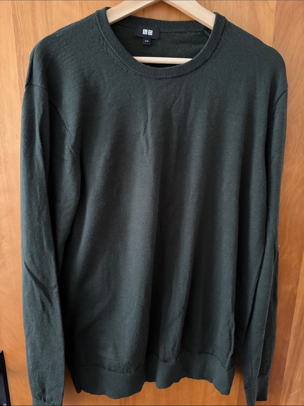 Uniqlo Men's Forest Green Merino Crewneck Sweater